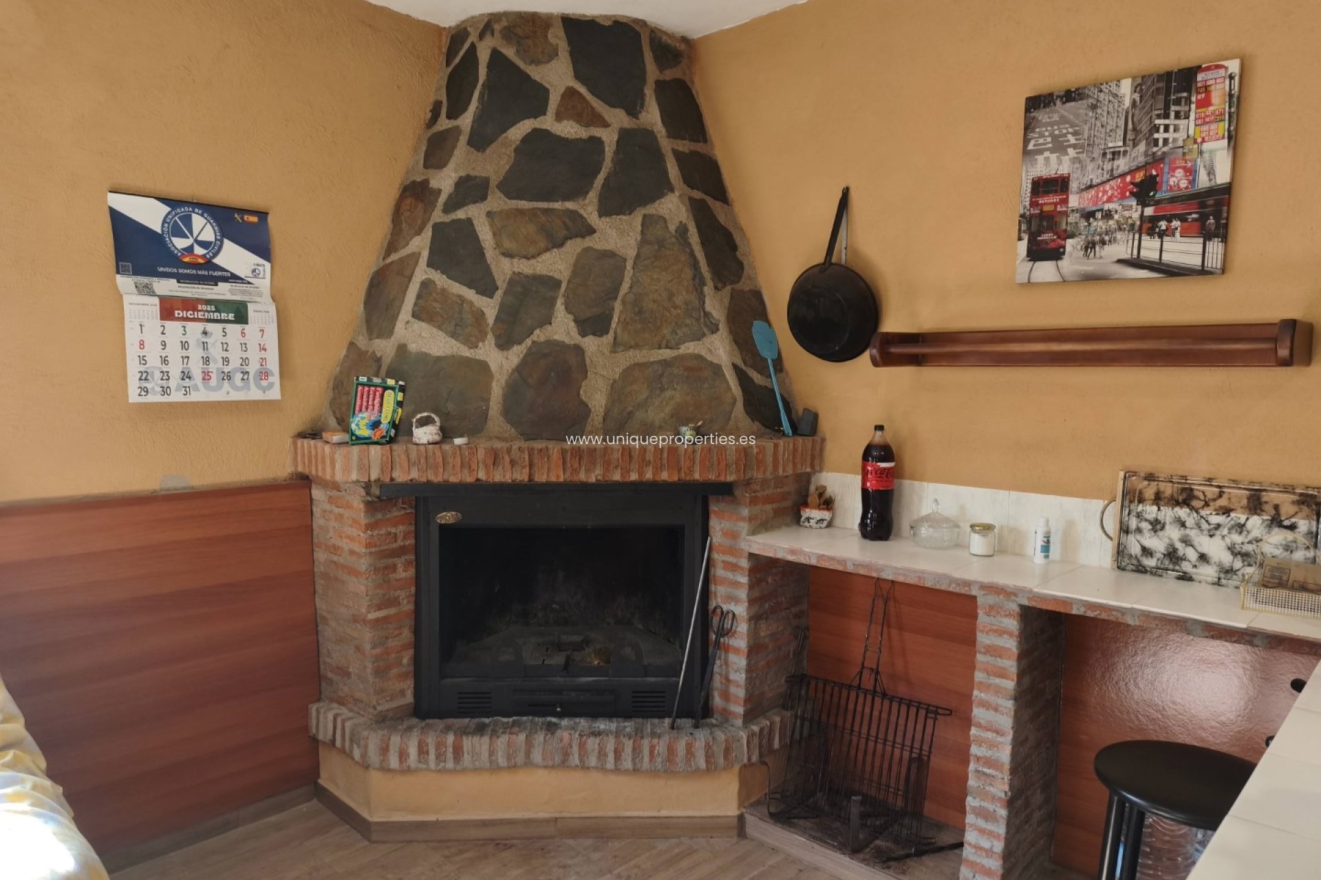 Resale - Cortijo -
Baza