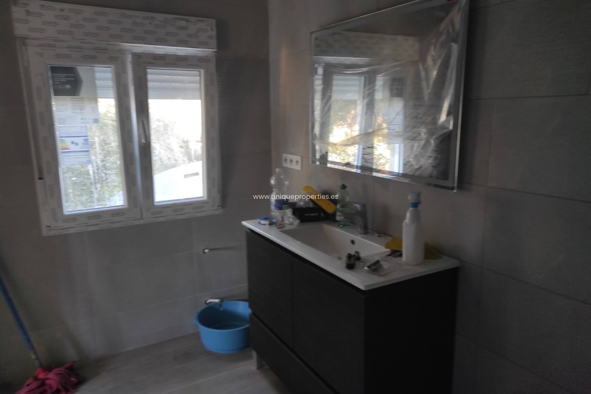 Resale - Cortijo -
Caniles