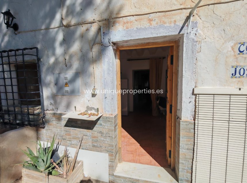 Resale - Cortijo -
Cantoria