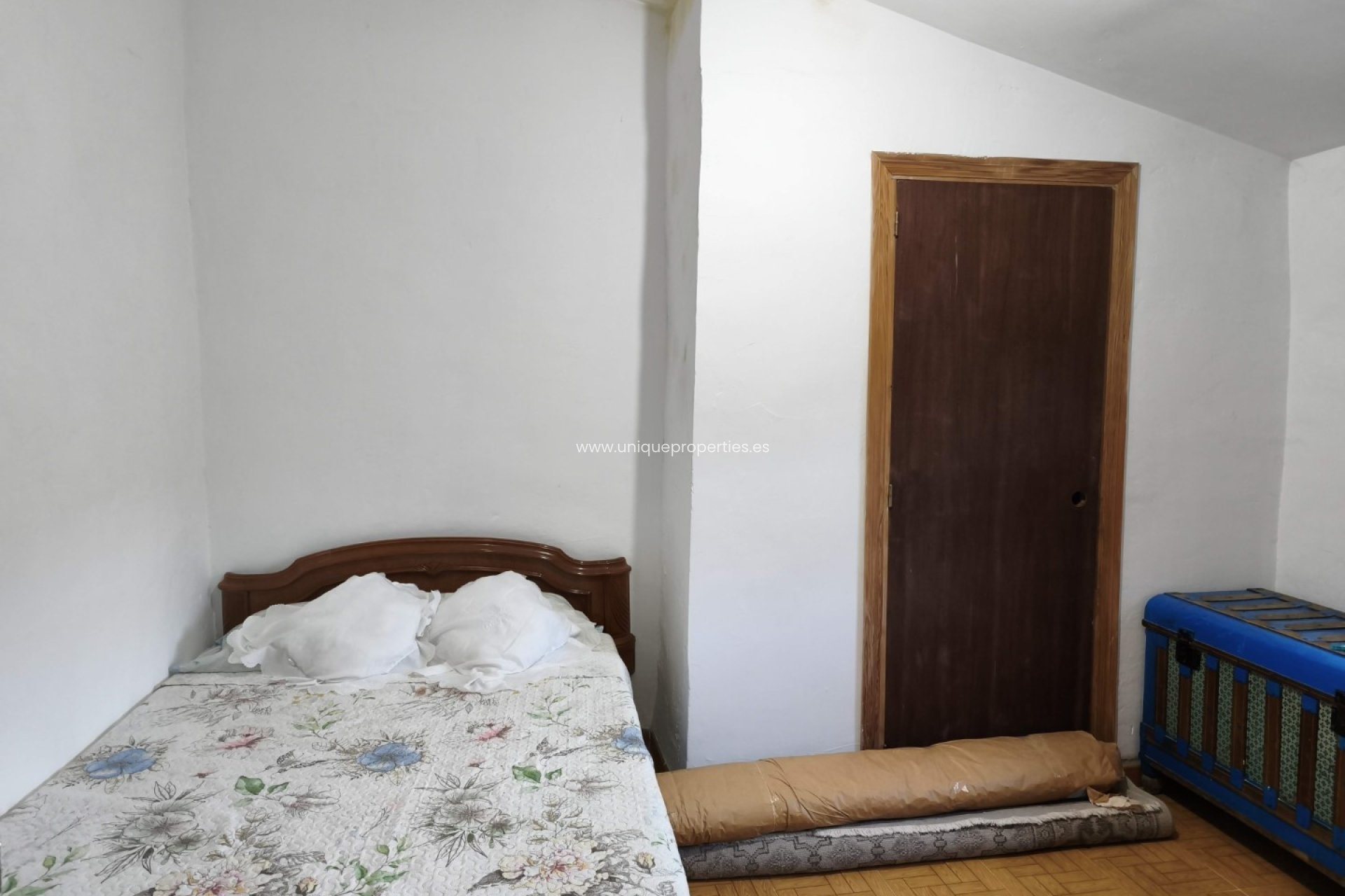 Resale - Cortijo -
Huescar