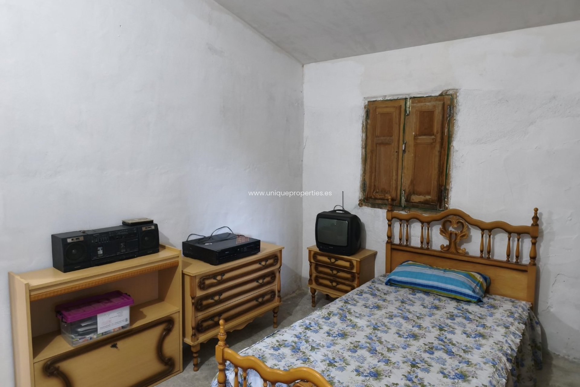 Resale - Cortijo -
Huescar