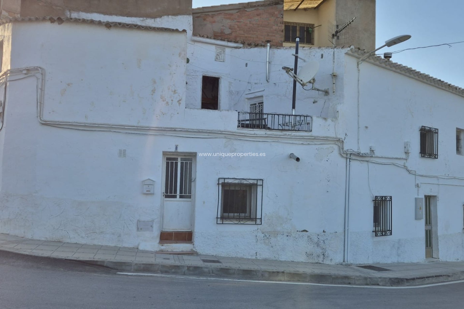 Resale - Cortijo -
Urracal