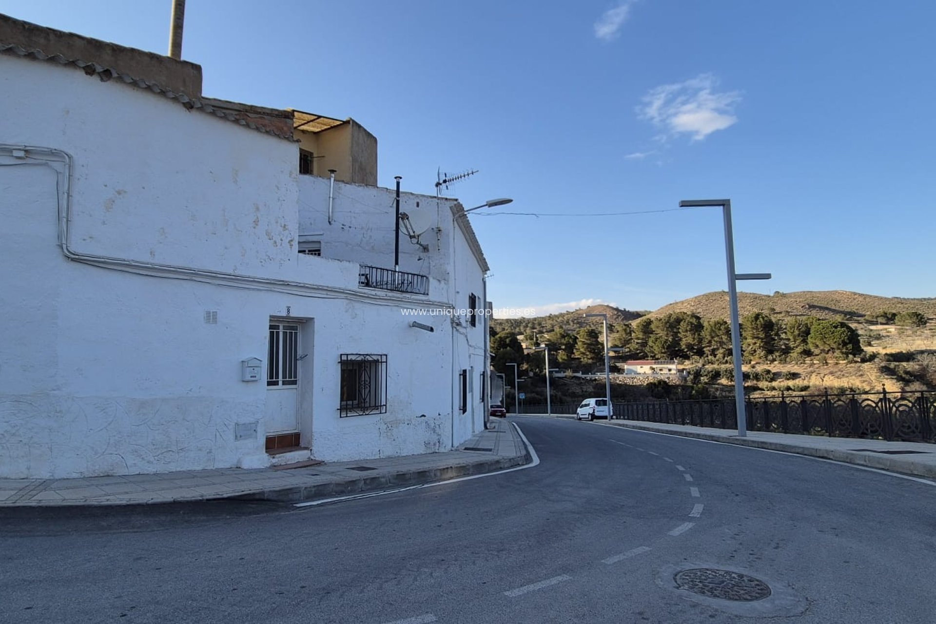Resale - Cortijo -
Urracal