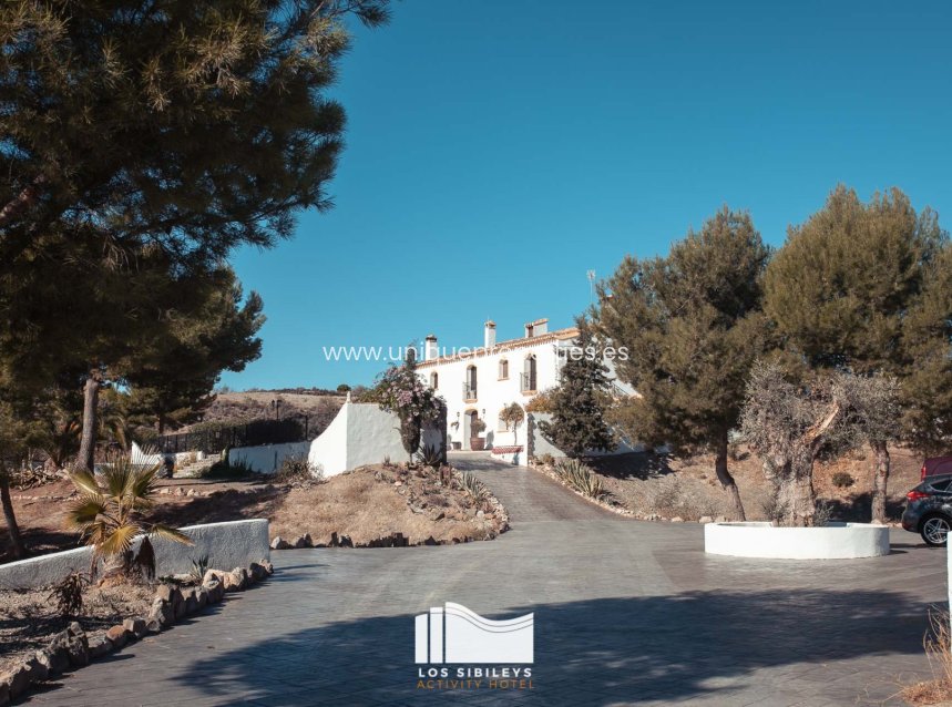 Resale - Country Property/Finca -
Lorca