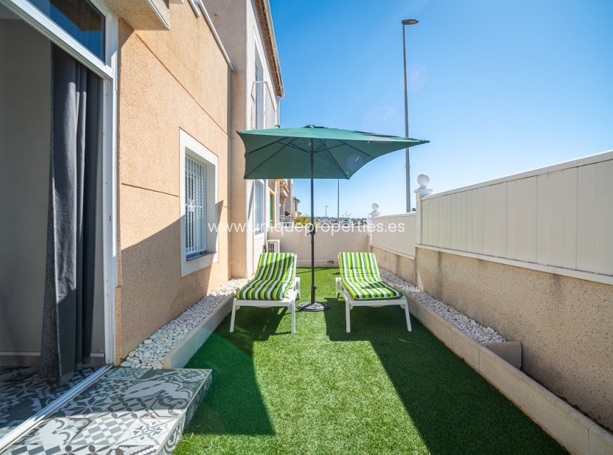 Resale - House -
Algorfa - ALGORFA