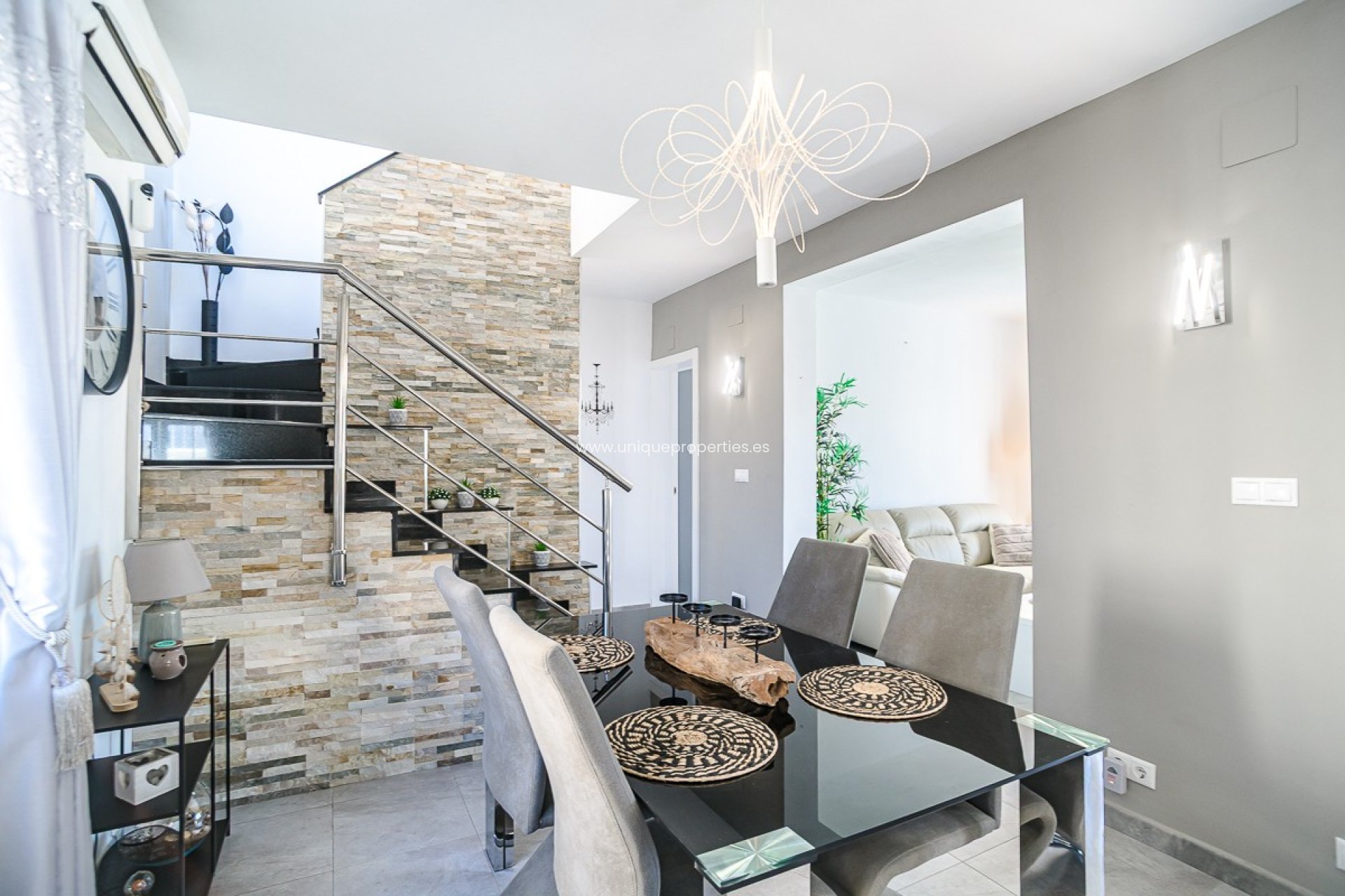 Resale - House -
Algorfa - ALGORFA