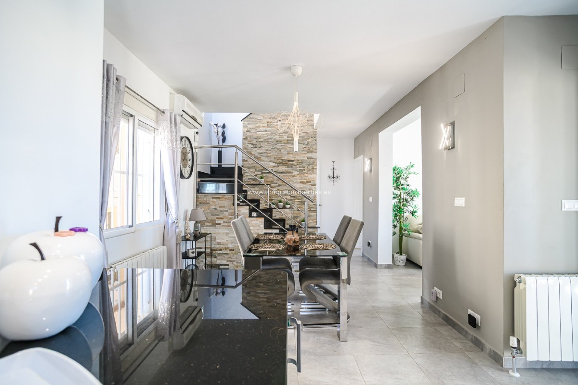 Resale - House -
Algorfa - ALGORFA