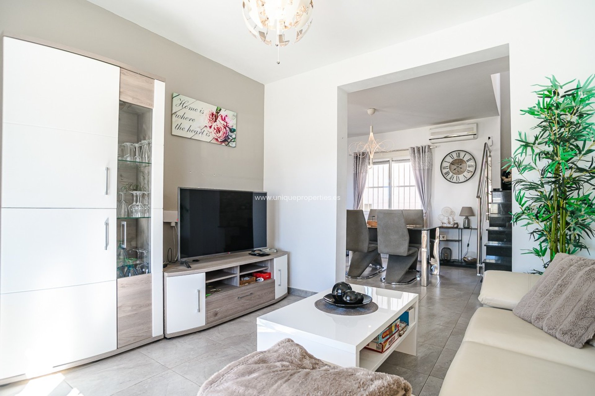 Resale - House -
Algorfa - ALGORFA