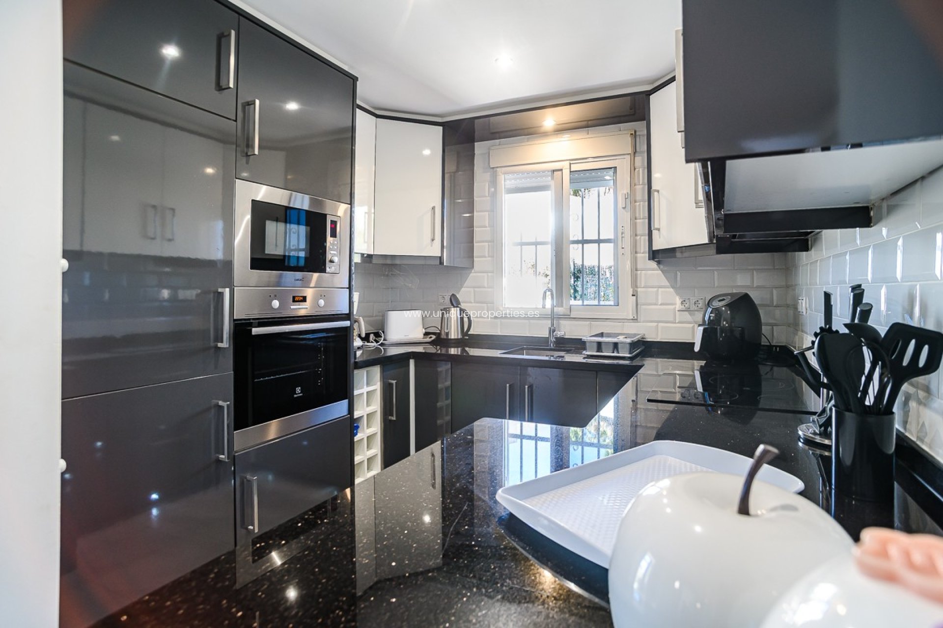 Resale - House -
Algorfa - ALGORFA