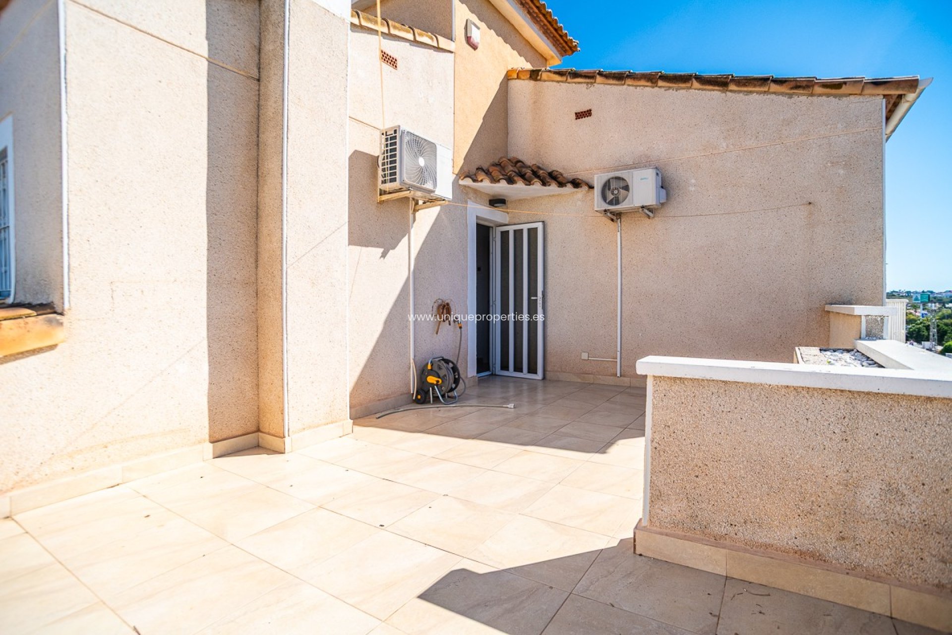 Resale - House -
Algorfa - ALGORFA