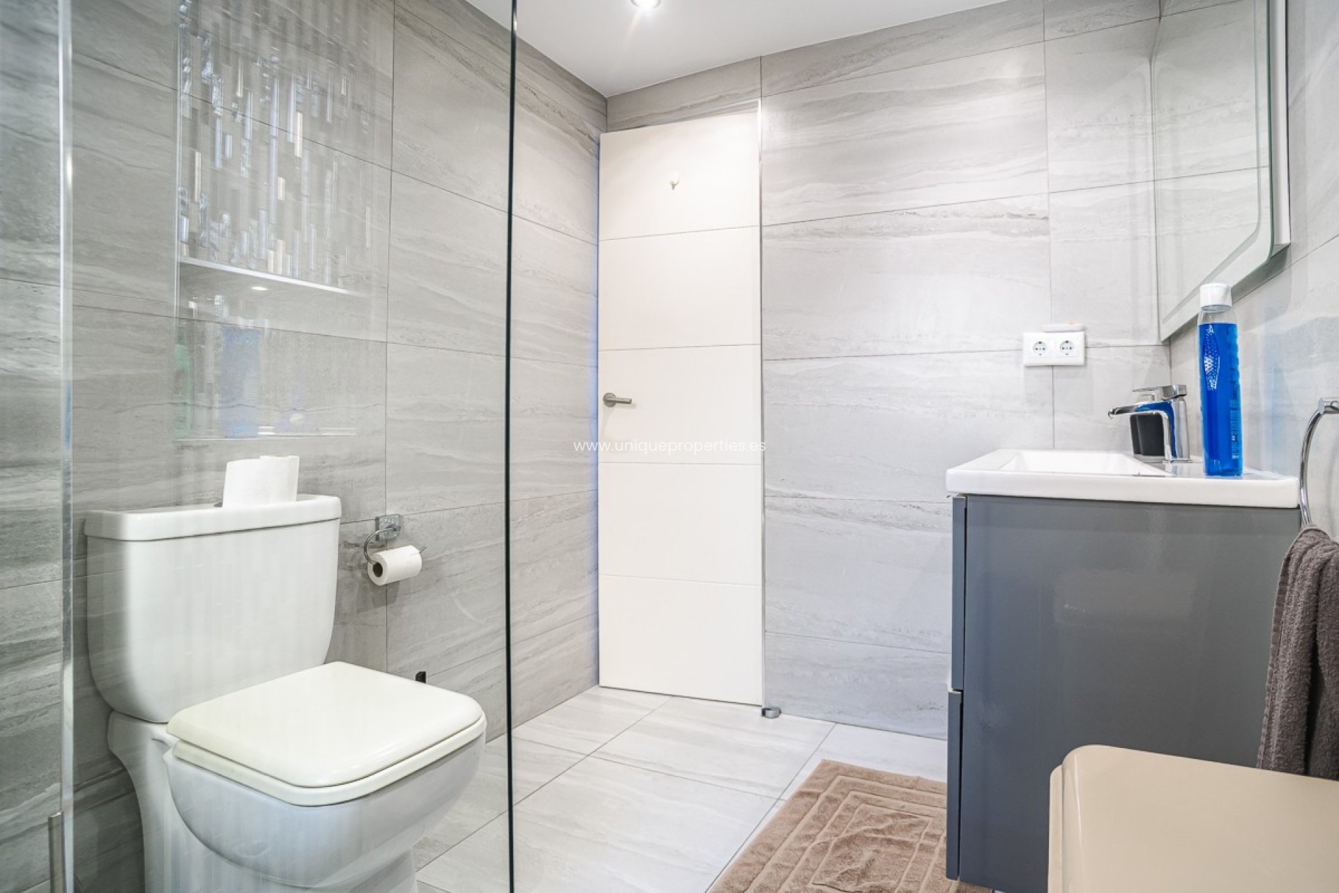 Resale - House -
Algorfa - ALGORFA