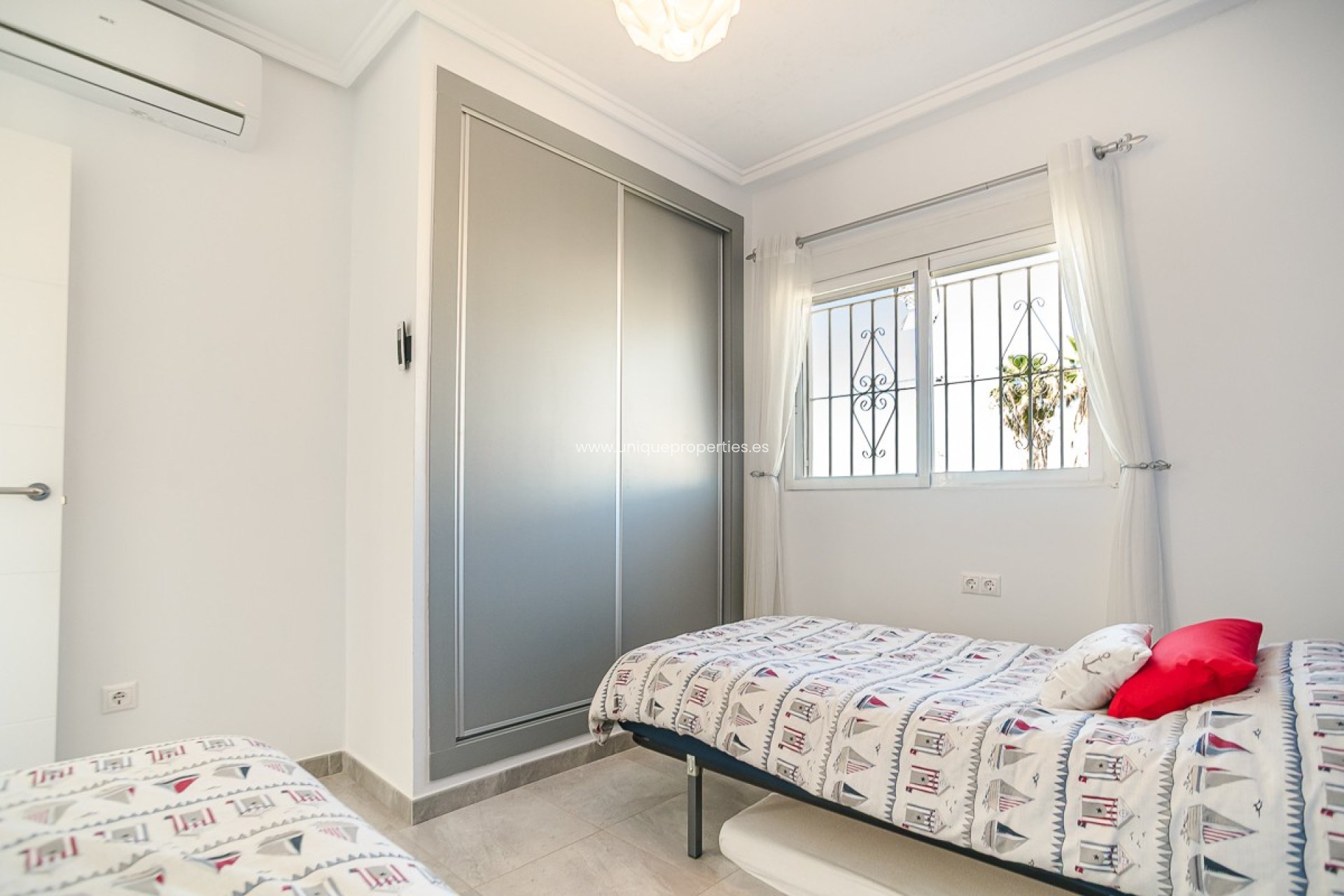 Resale - House -
Algorfa - ALGORFA