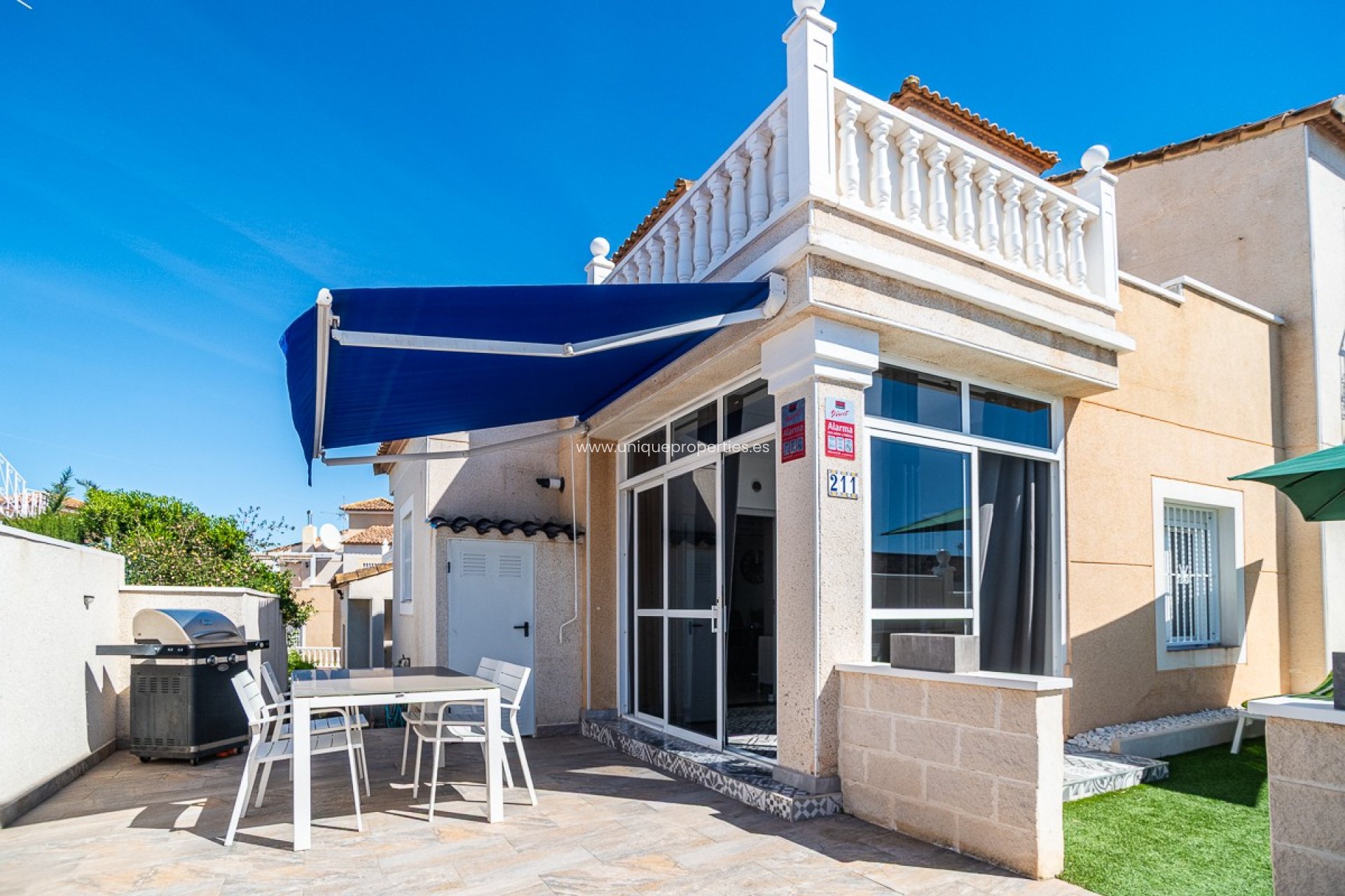 Resale - House -
Algorfa - ALGORFA