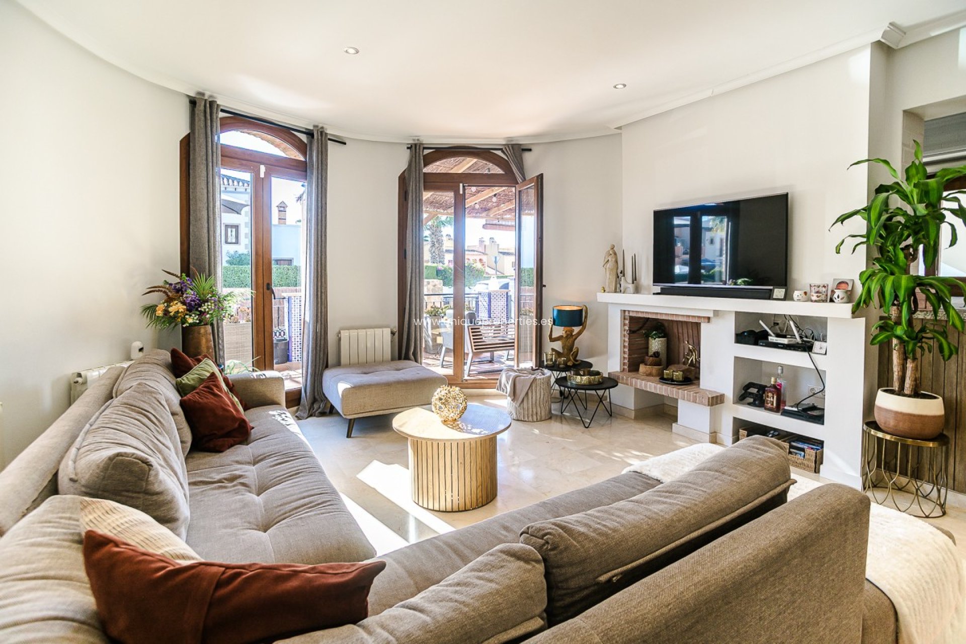 Resale - House -
Algorfa - ALGORFA