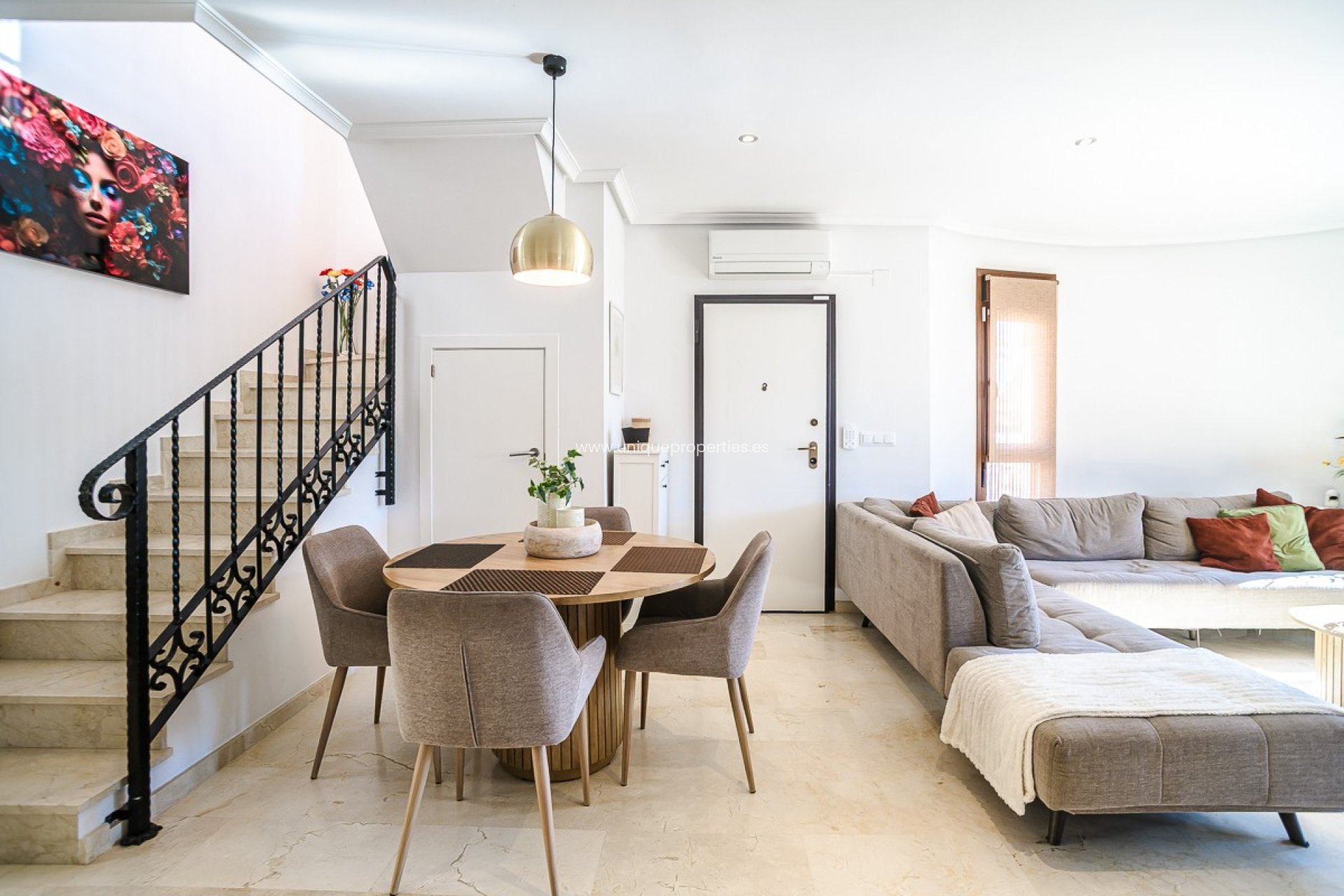 Resale - House -
Algorfa - ALGORFA