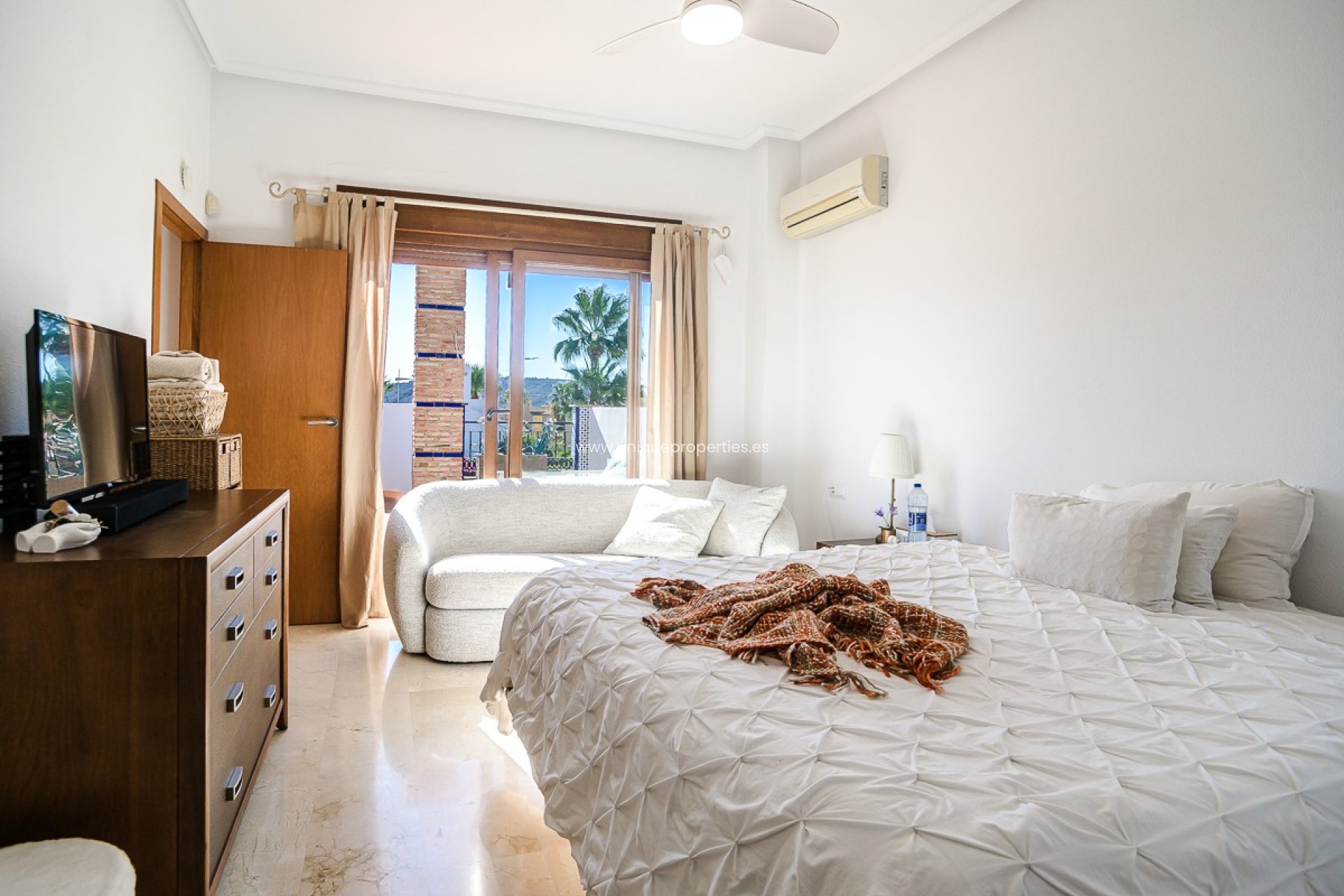 Resale - House -
Algorfa - ALGORFA