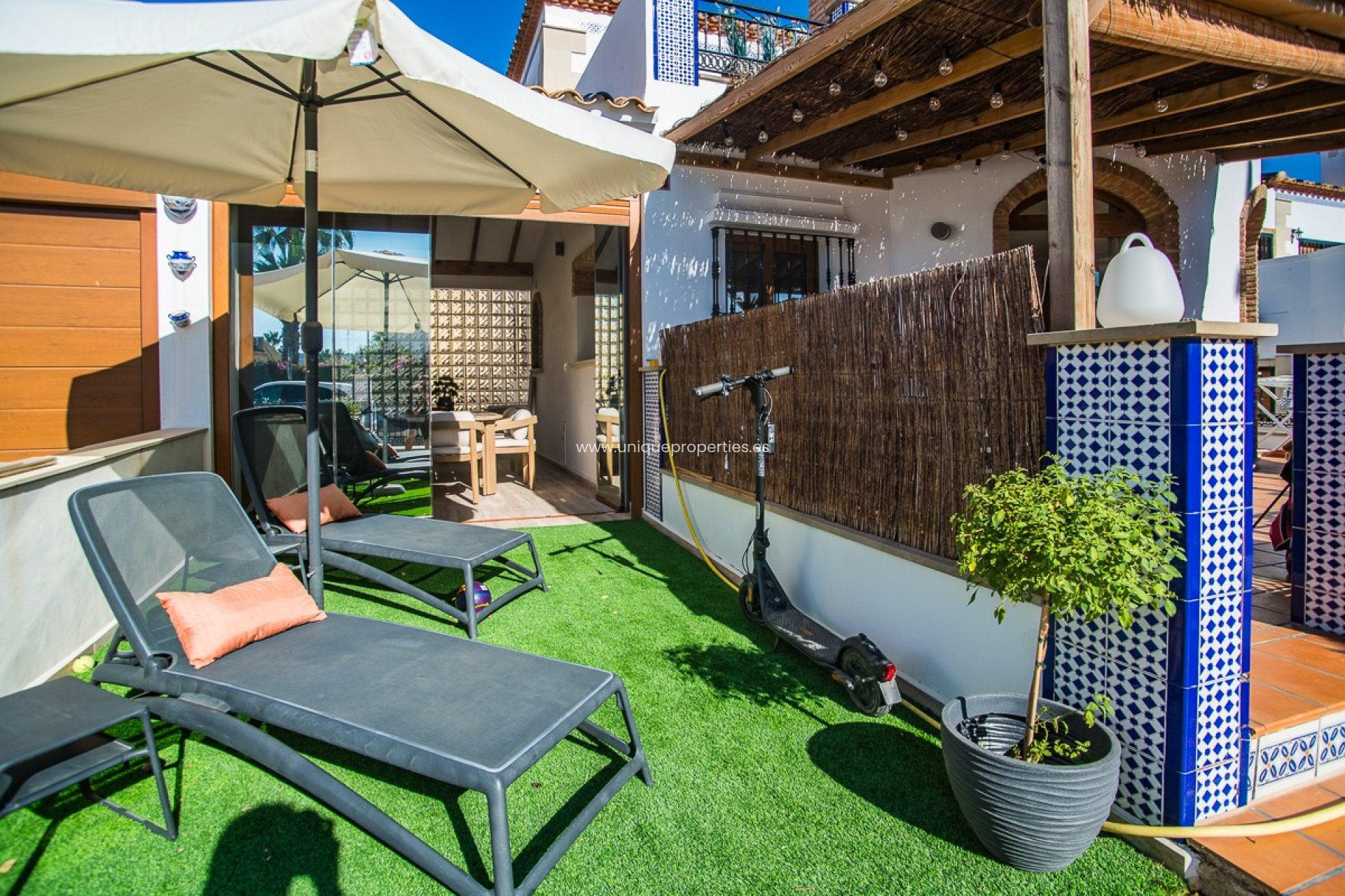 Resale - House -
Algorfa - ALGORFA