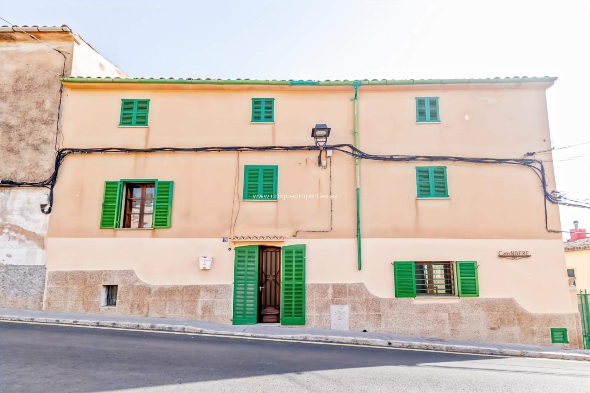 Resale - House -
ANDRATX