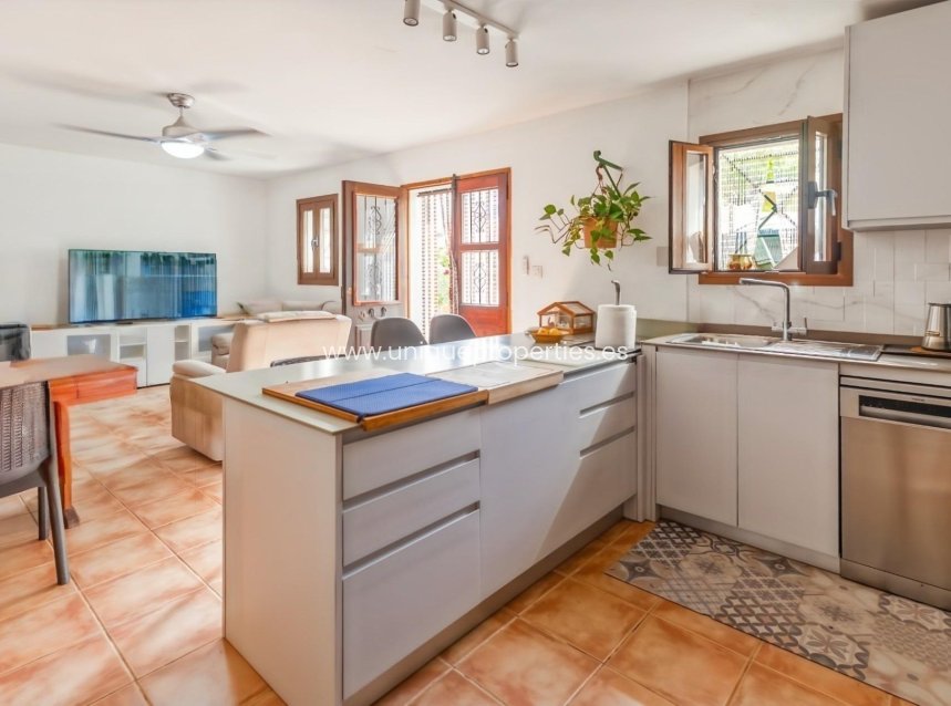 Resale - House -
ANDRATX