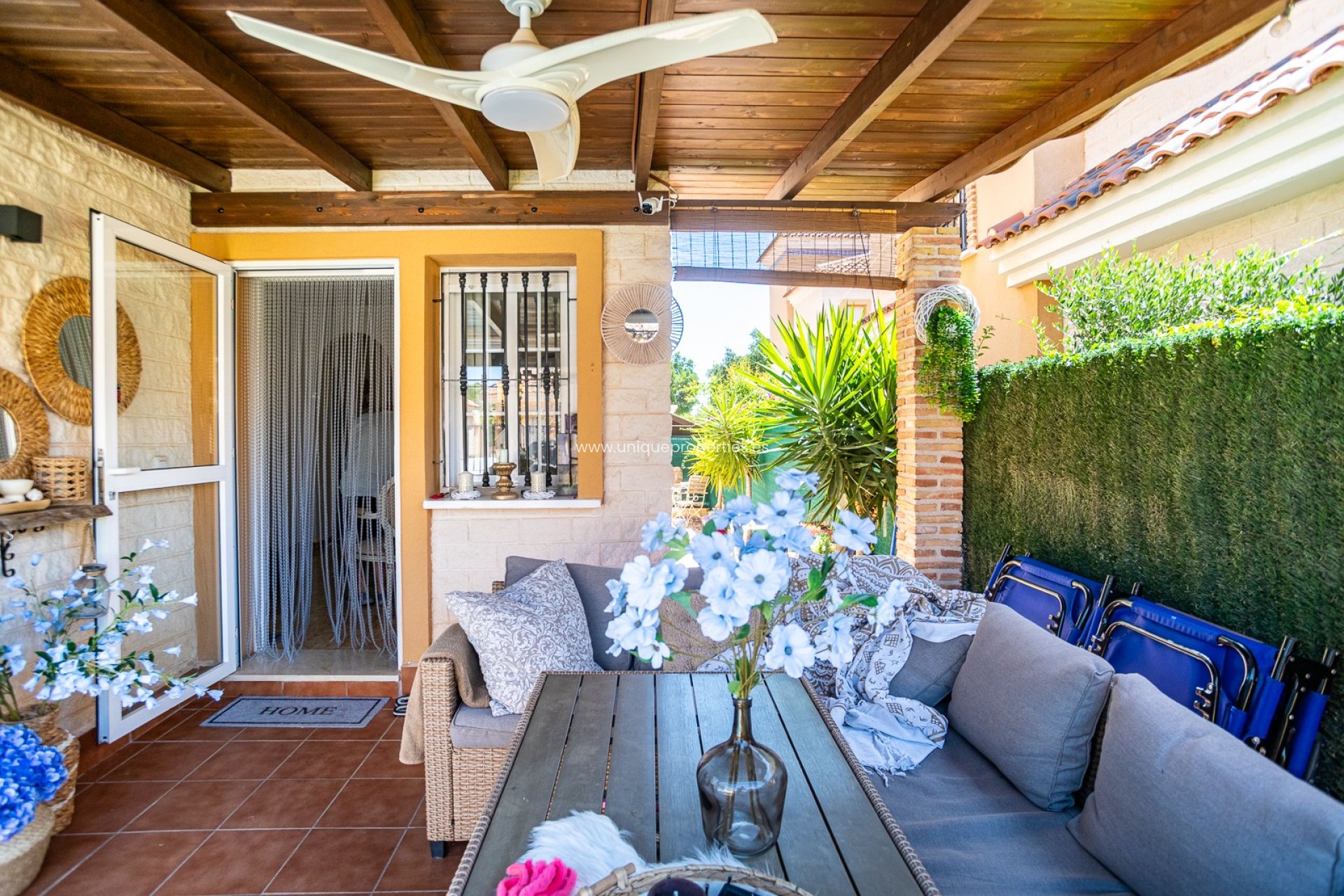 Resale - House -
Guardamar del Segura - EL RASO