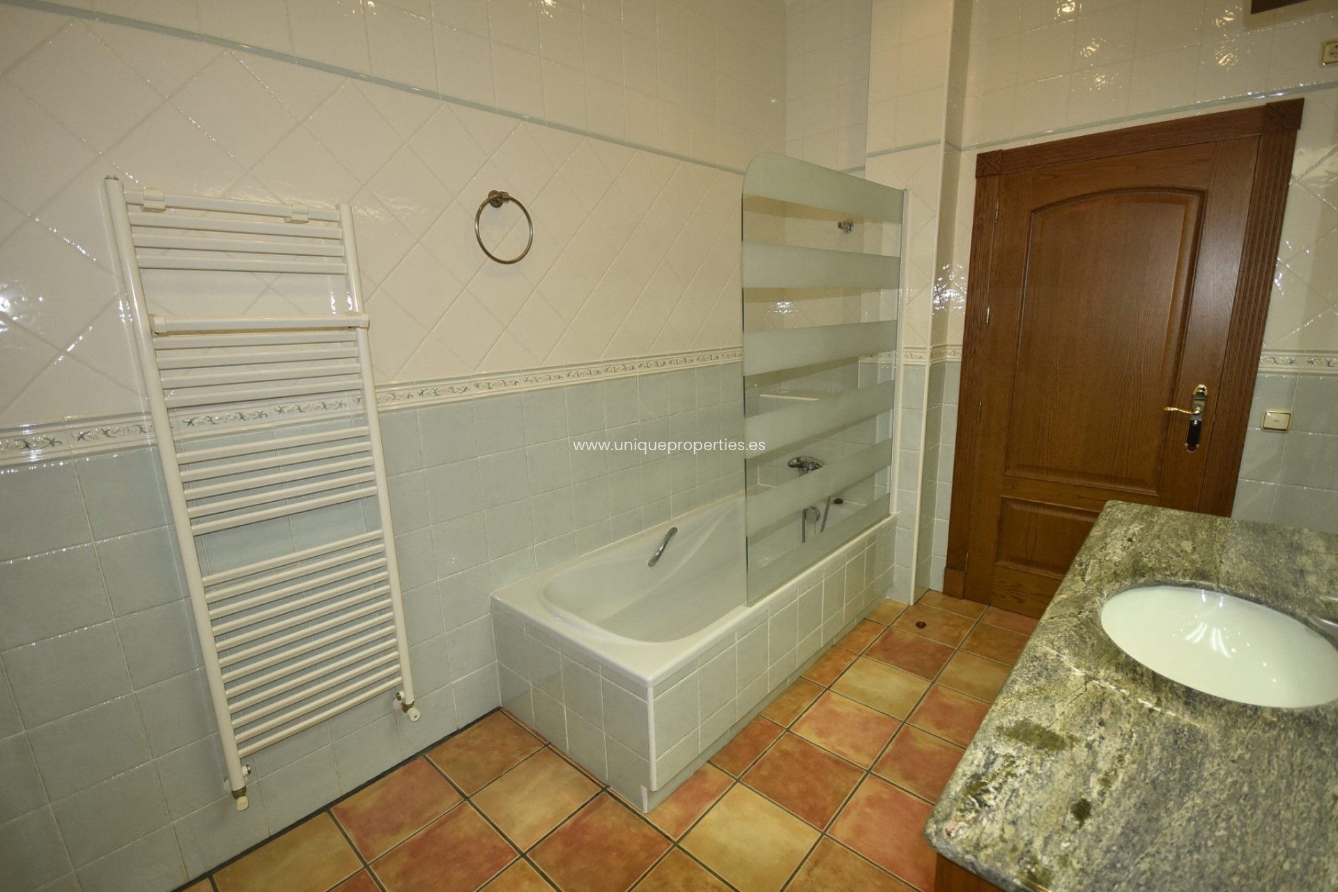 Resale - House -
La Matanza