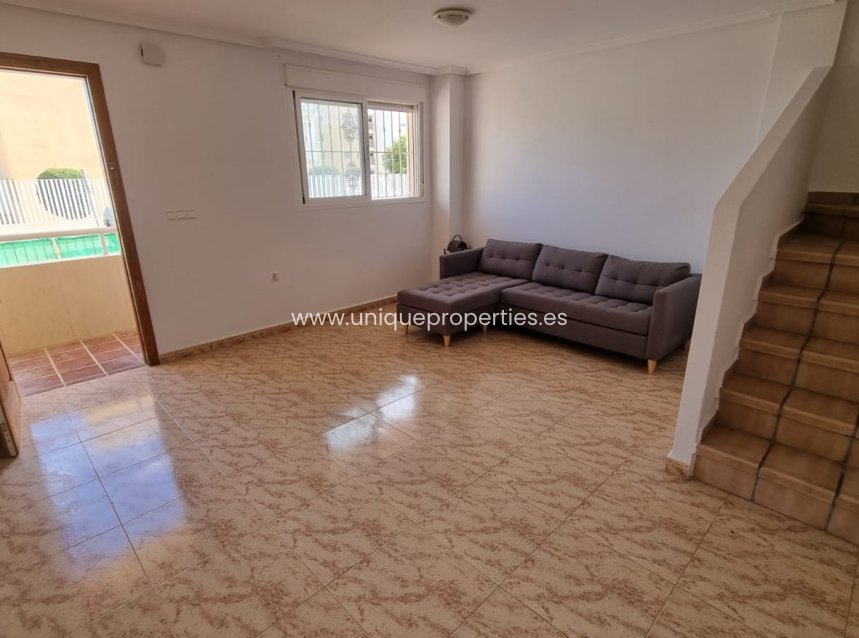 Resale - House -
Orihuela Costa - Los Dolses
