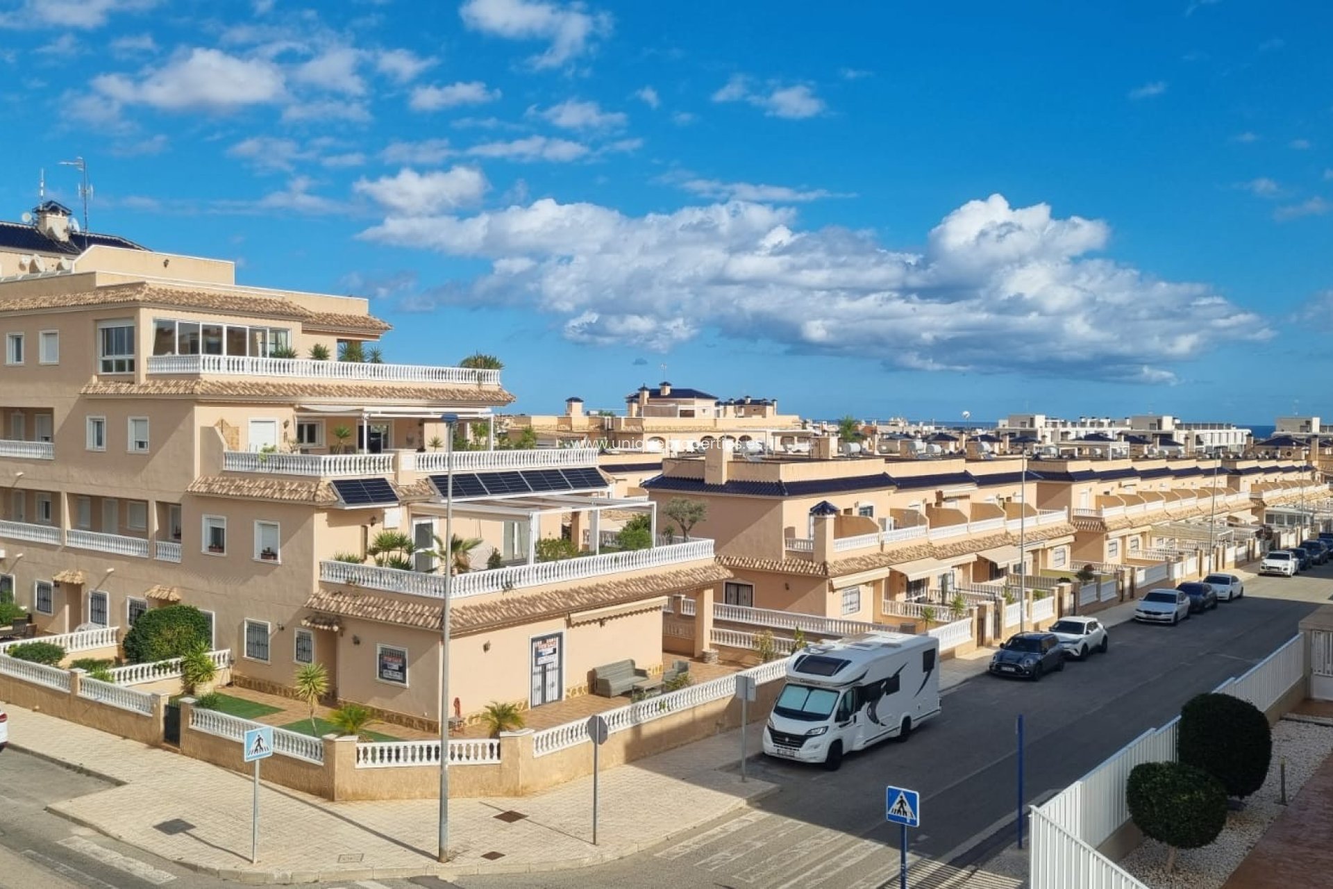 Resale - House -
Orihuela Costa - Los Dolses