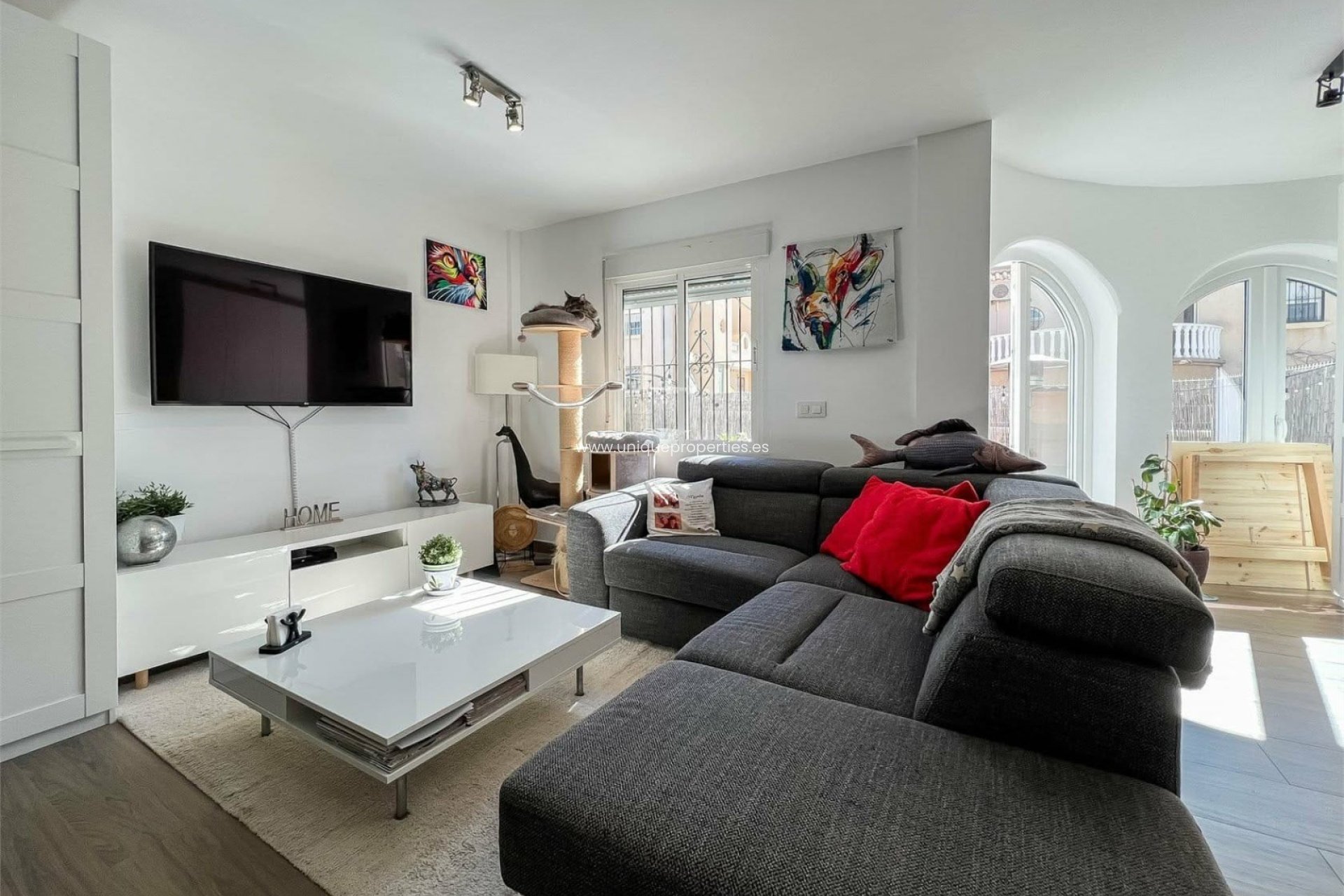 Resale - House -
Orihuela Costa - Villamartin
