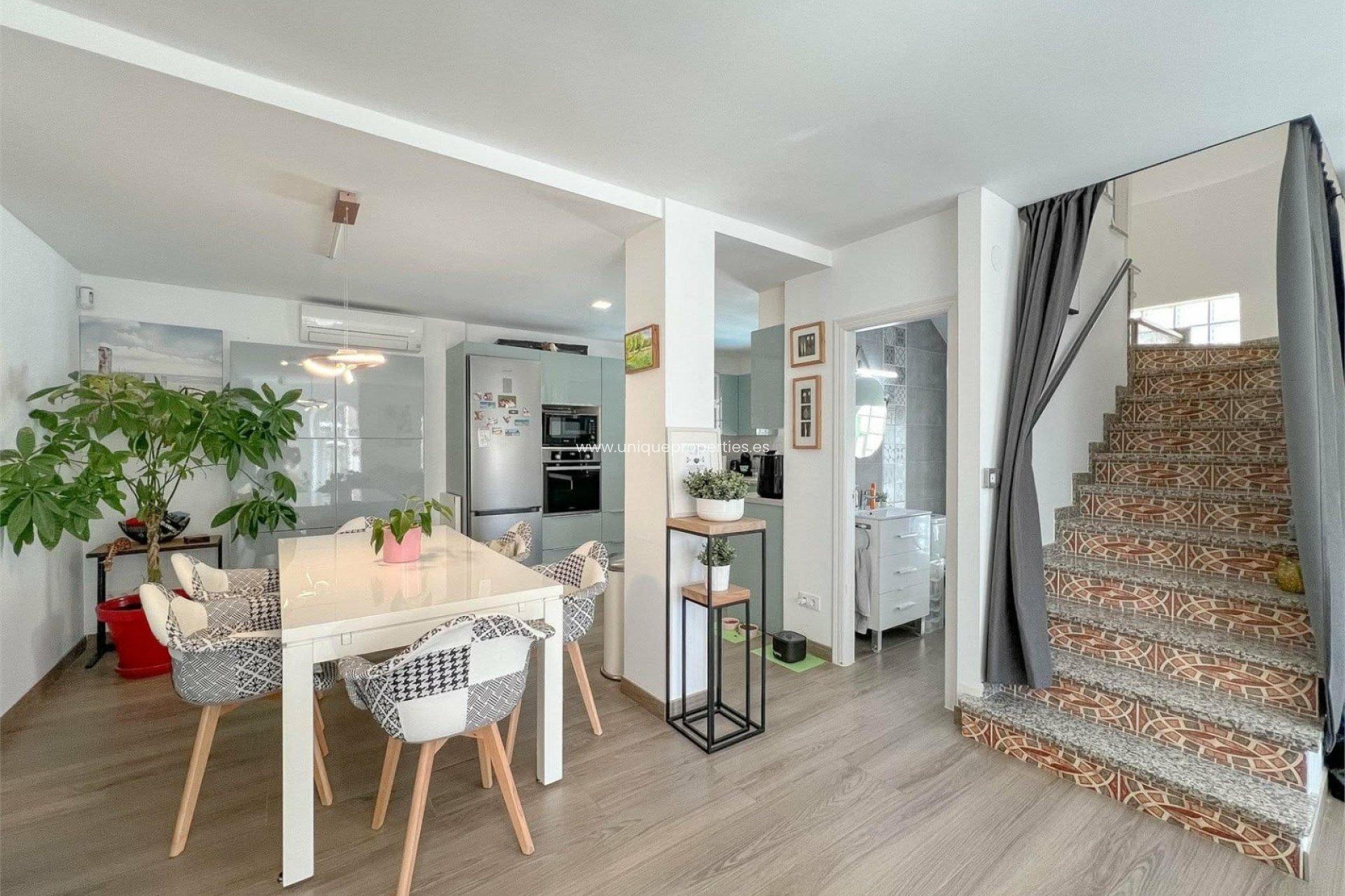 Resale - House -
Orihuela Costa - Villamartin
