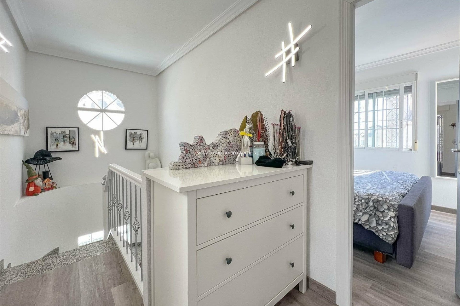 Resale - House -
Orihuela Costa - Villamartin