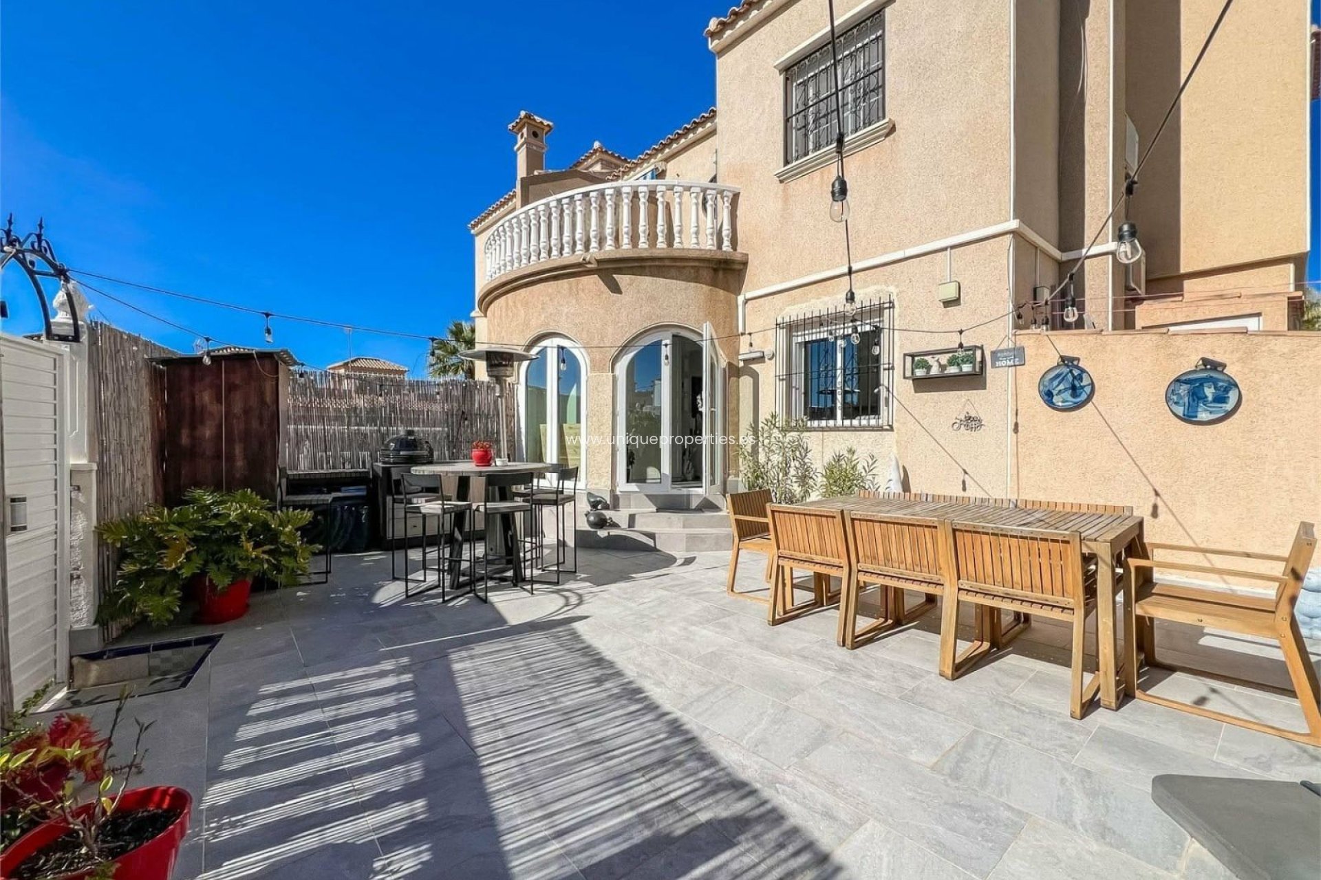 Resale - House -
Orihuela Costa - Villamartin