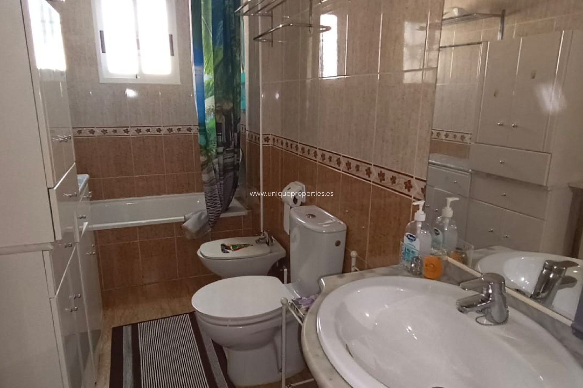 Resale - House -
Orihuela Costa
