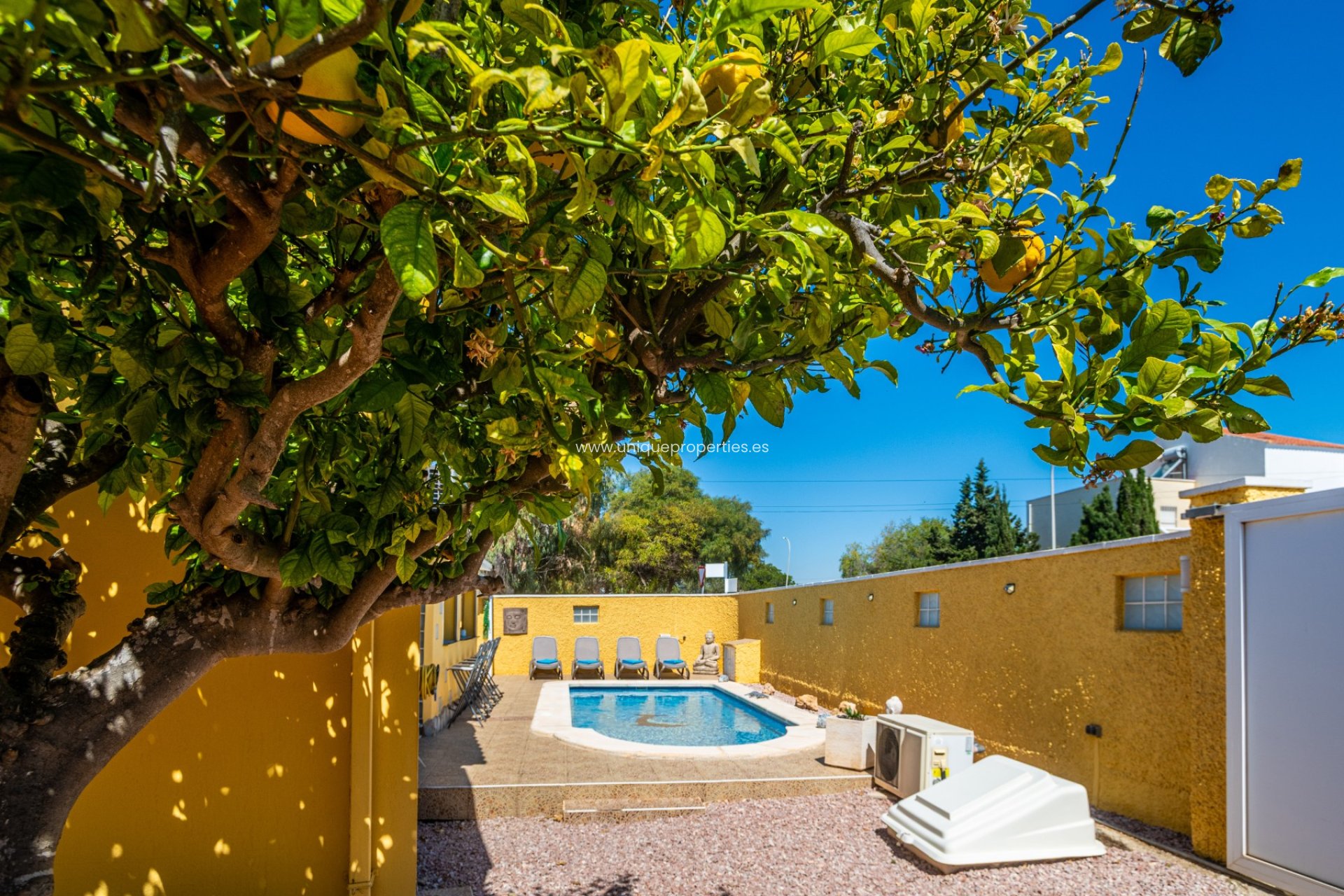 Resale - House -
San Fulgencio - urb.la marina