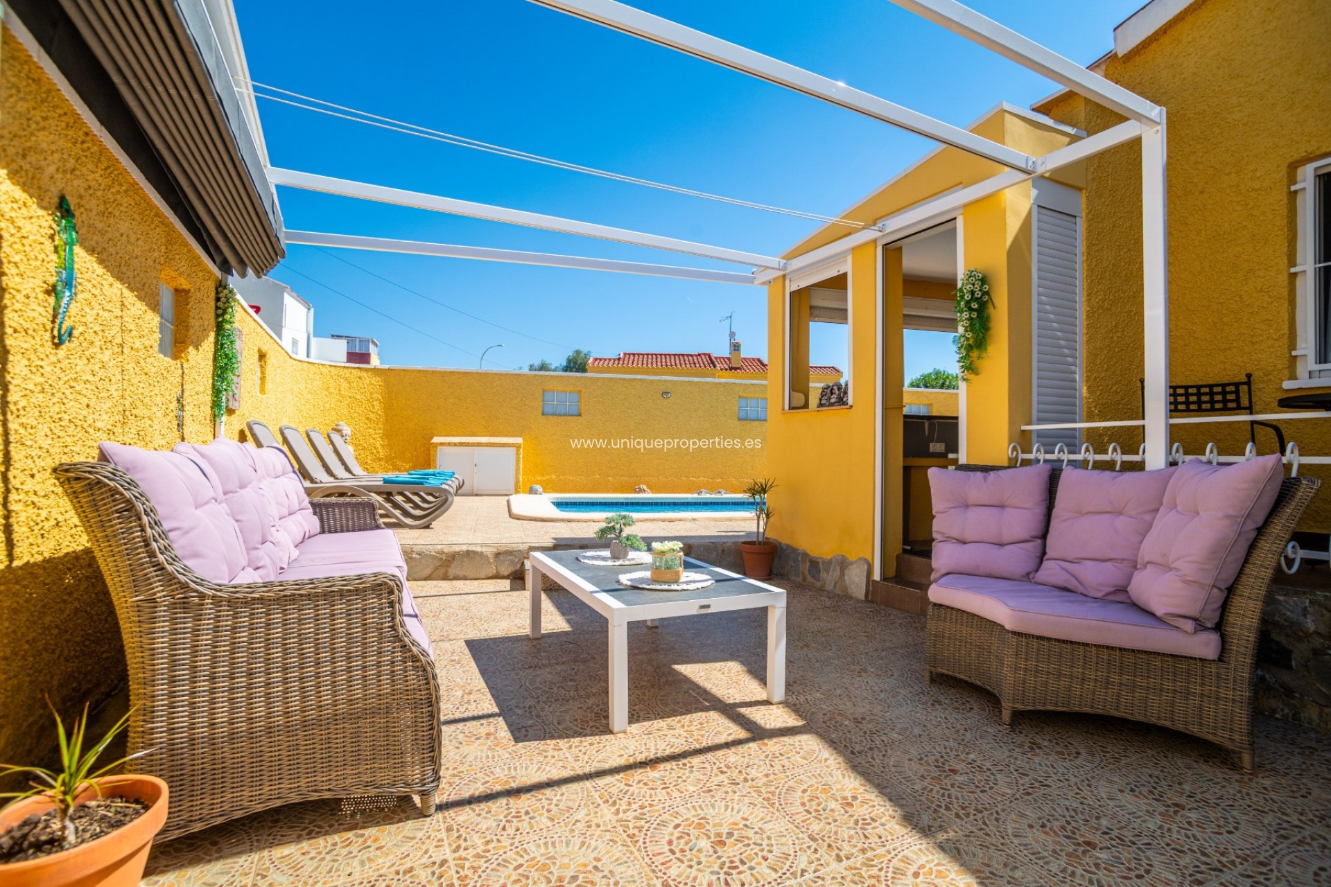 Resale - House -
San Fulgencio - urb.la marina