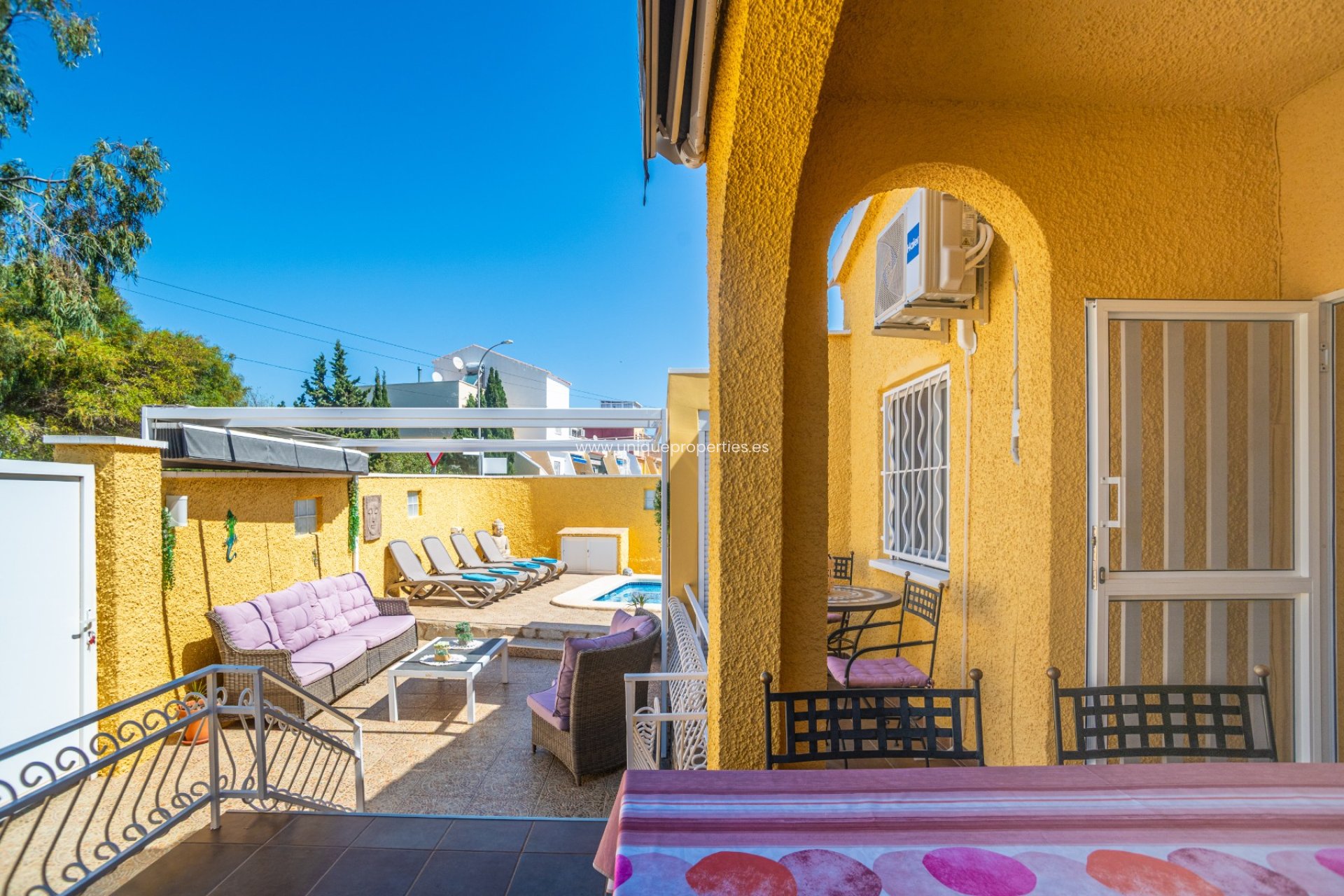 Resale - House -
San Fulgencio - urb.la marina