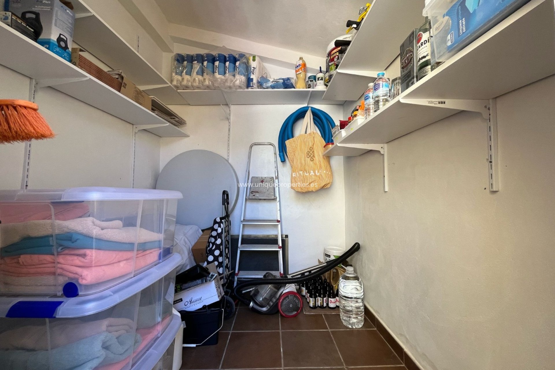 Resale - House -
San Fulgencio - urb.la marina