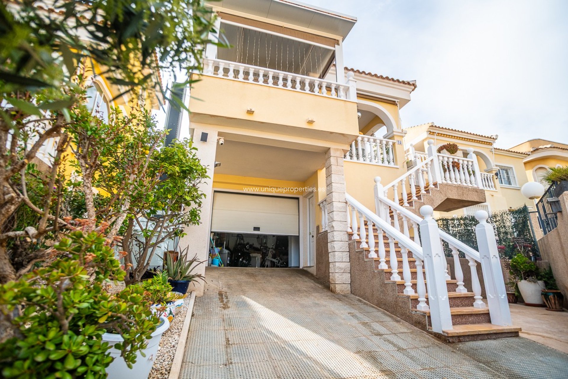 Resale - House -
San Fulgencio - urb.la marina