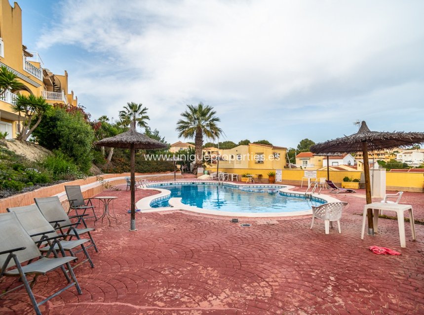 Resale - House -
San Fulgencio - urb.la marina
