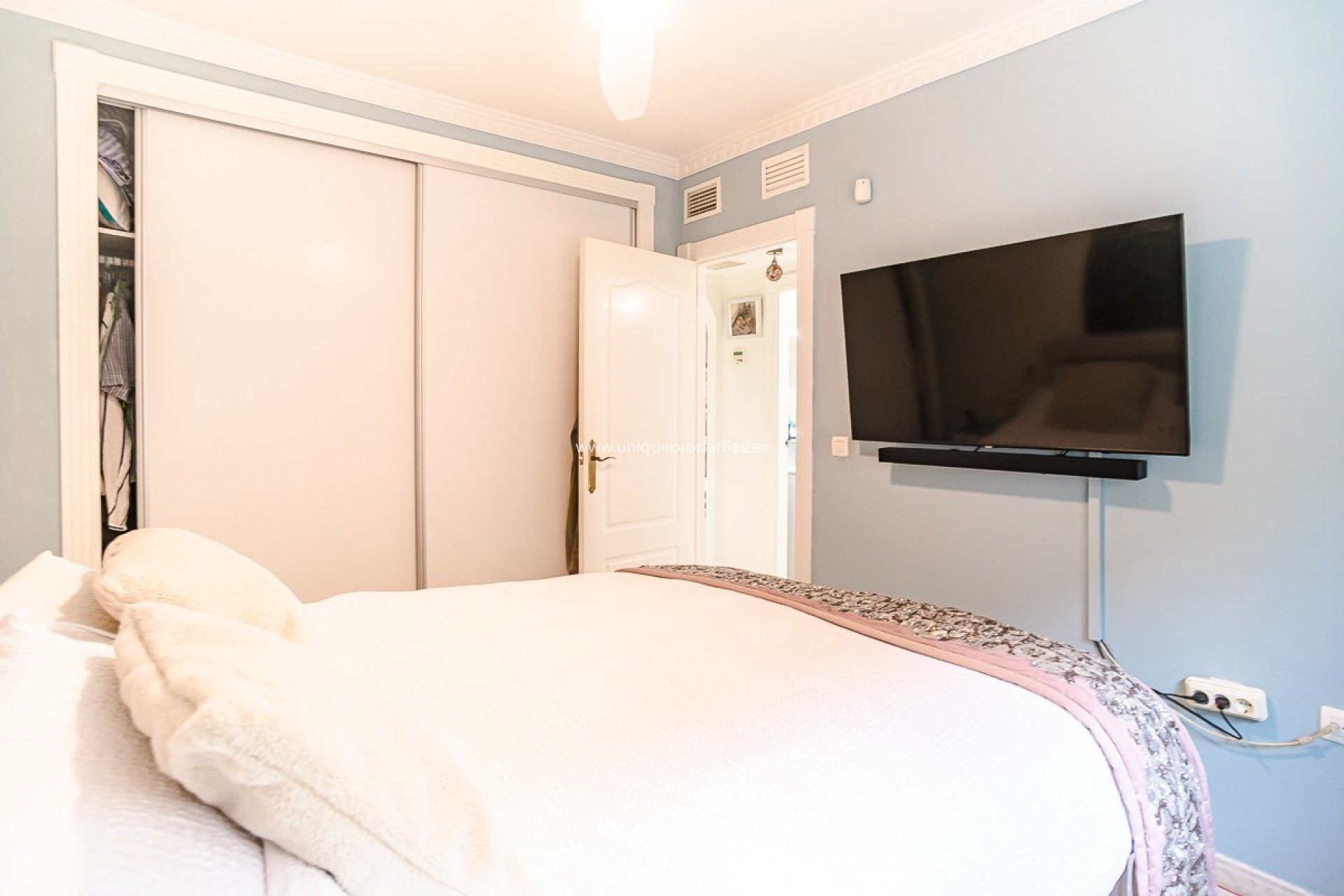 Resale - House -
San Fulgencio - urb.la marina