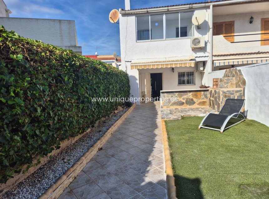 Resale - House -
Torrevieja - LOS BALCONES - LOS ALTOS