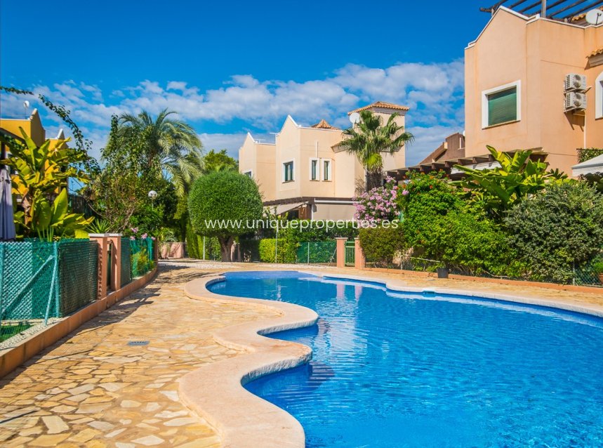 Resale - House -
Torrevieja - LOS BALCONES - LOS ALTOS