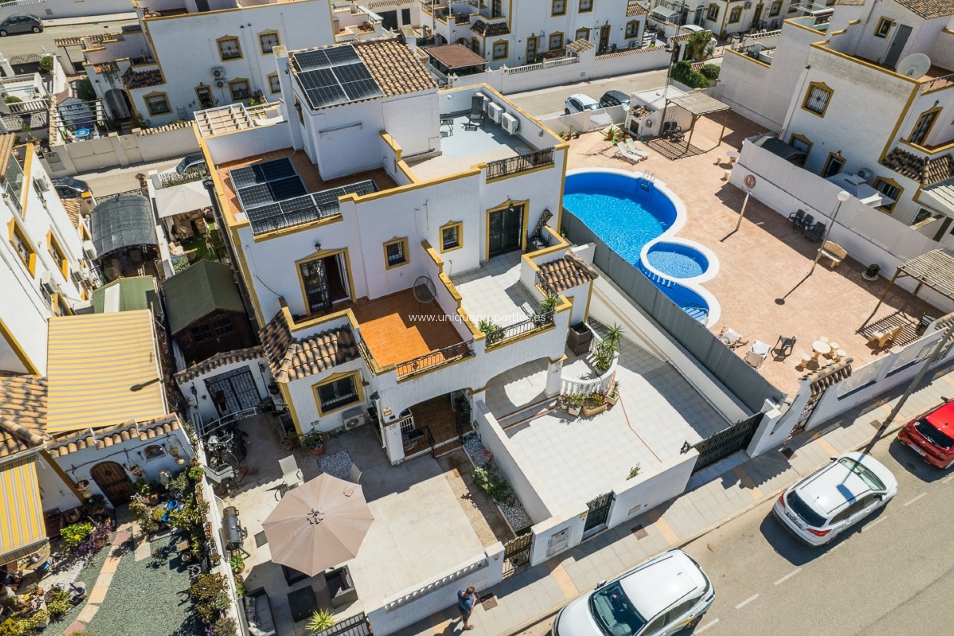 Resale - House -
VISTABELLA GOLF - Entre Naranjos