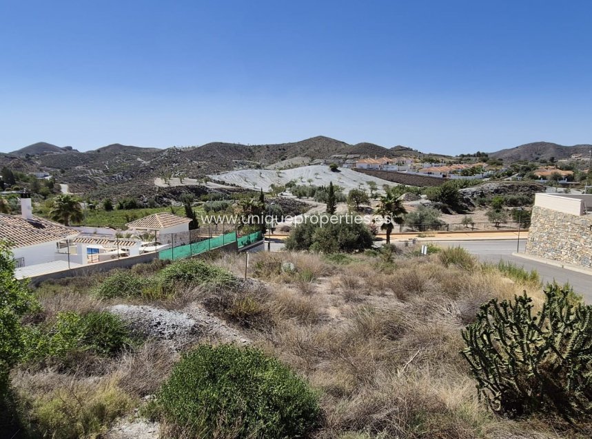 Resale - Land -
Arboleas