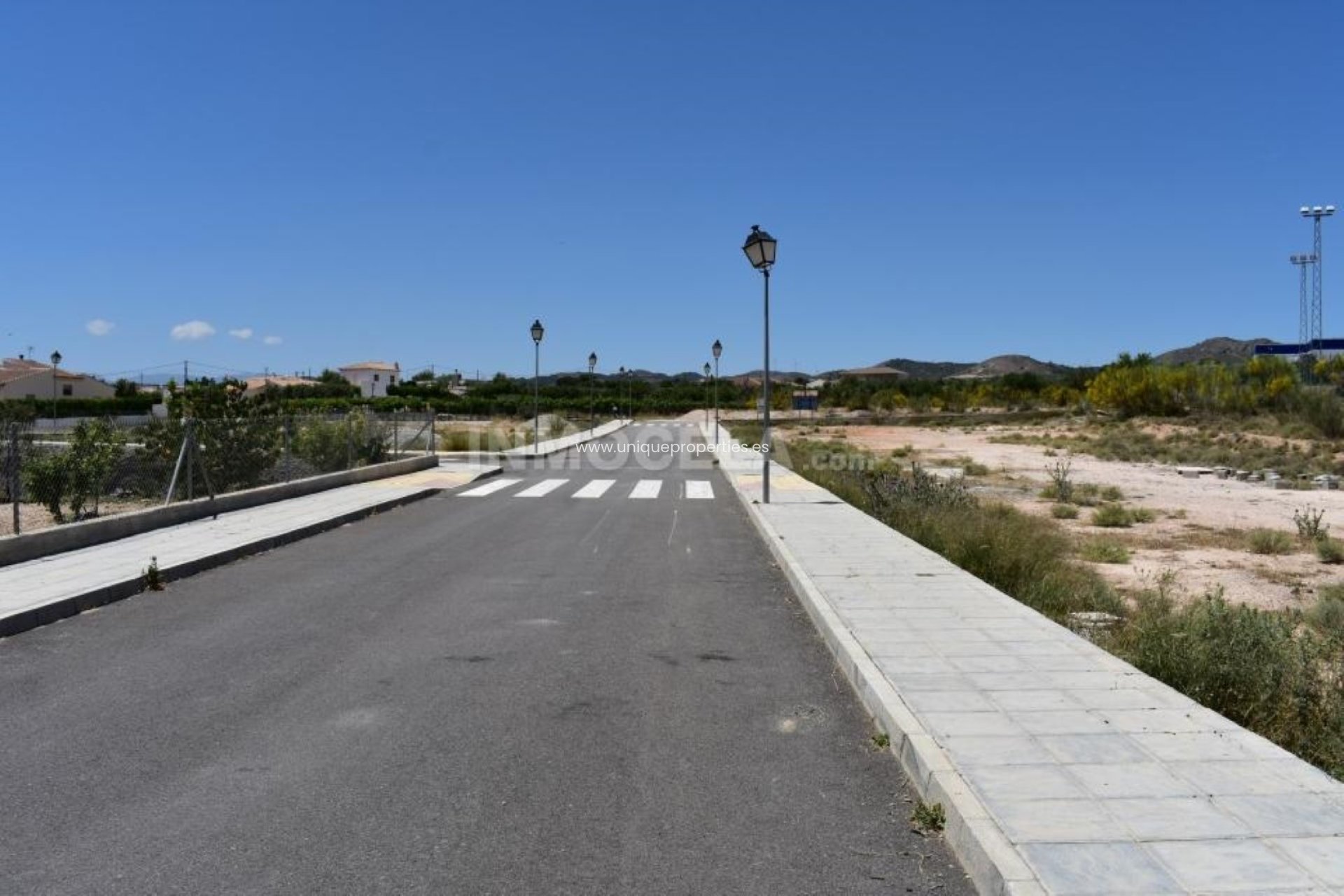 Resale - Land -
Cela