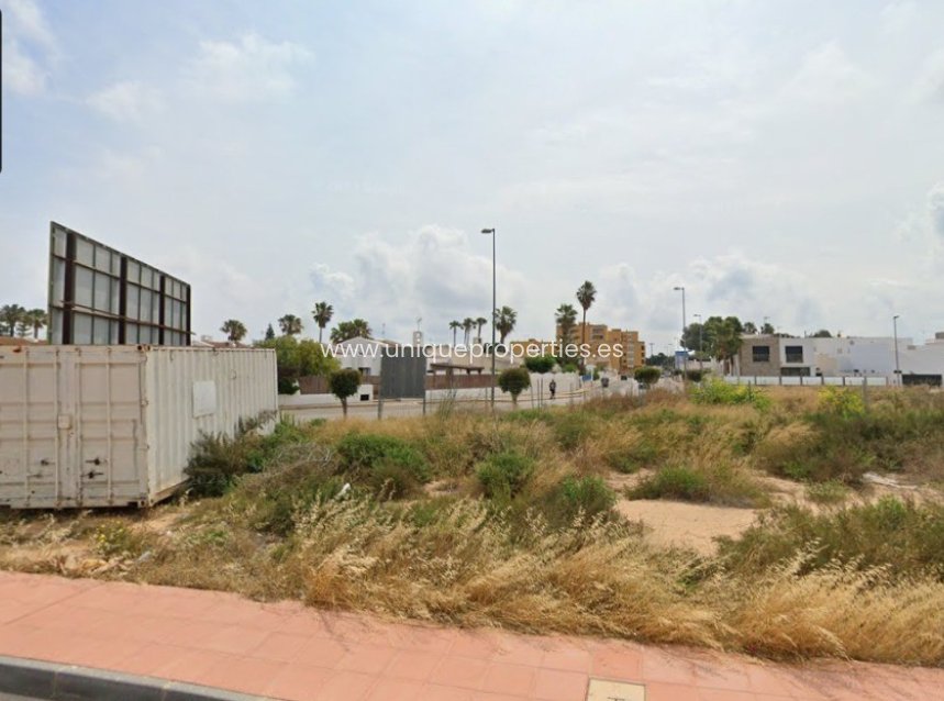 Resale - Land -
San Javier - Santiago de la Ribera