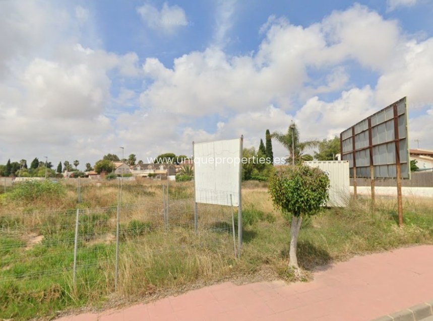 Resale - Land -
San Javier - Santiago de la Ribera