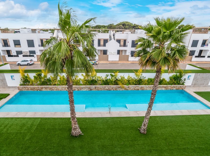 Resale - Penthouse -
LO PAGÁN