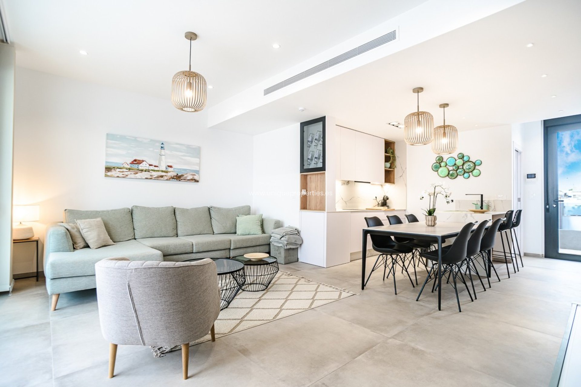 Resale - Penthouse -
LO PAGÁN