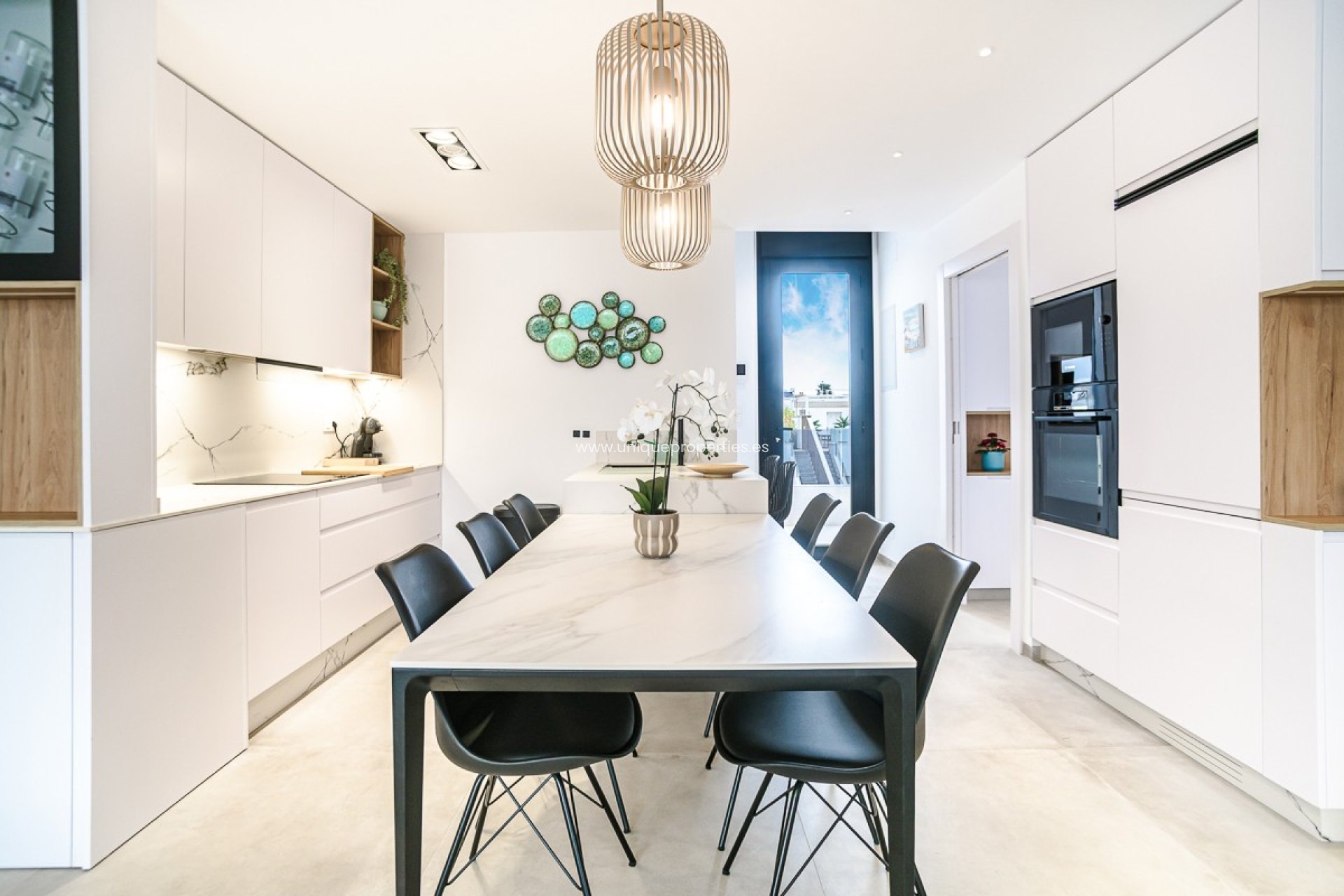 Resale - Penthouse -
LO PAGÁN