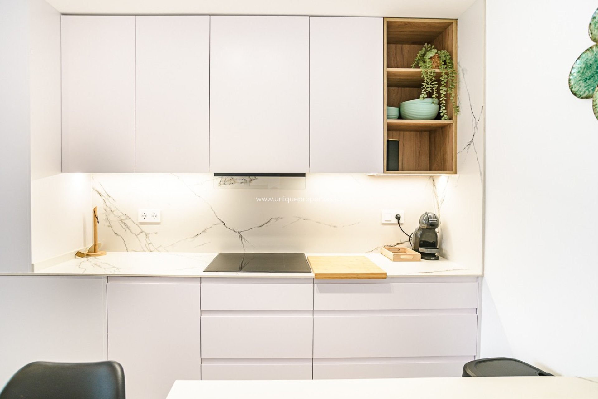 Resale - Penthouse -
LO PAGÁN